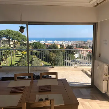 Stunning Views Large Balcony Apartment With Pool Αντίμπ