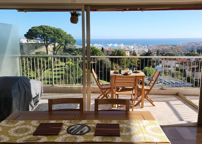 Stunning Views Large Balcony With Pool أنتيب