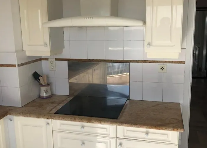 Vakantiehuis Stunning Views Large Balcony With Pool *