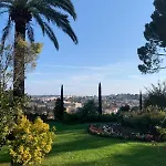 Stunning Views Large Balcony With Pool Vakantiehuis *