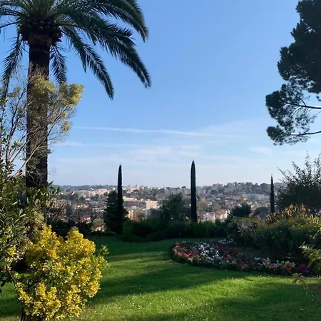 Le Valencay Spacious 2 Bedroom