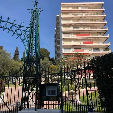 Le Valençay spacious 2 bedroom apartment Casa de Férias Antibes