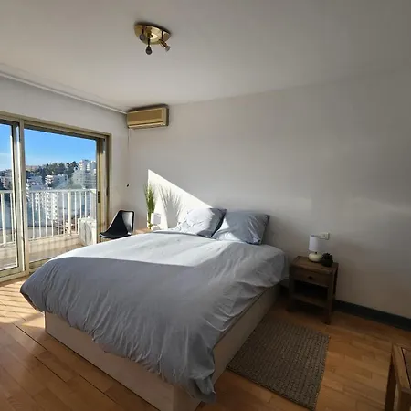 Holiday home Stunning Views Large Balcony With Pool Antibes