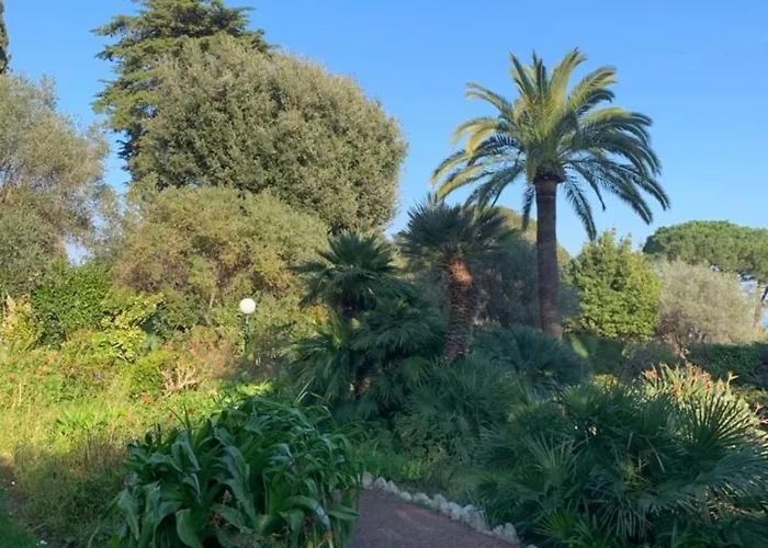 Holiday home Stunning Views Large Balcony With Pool